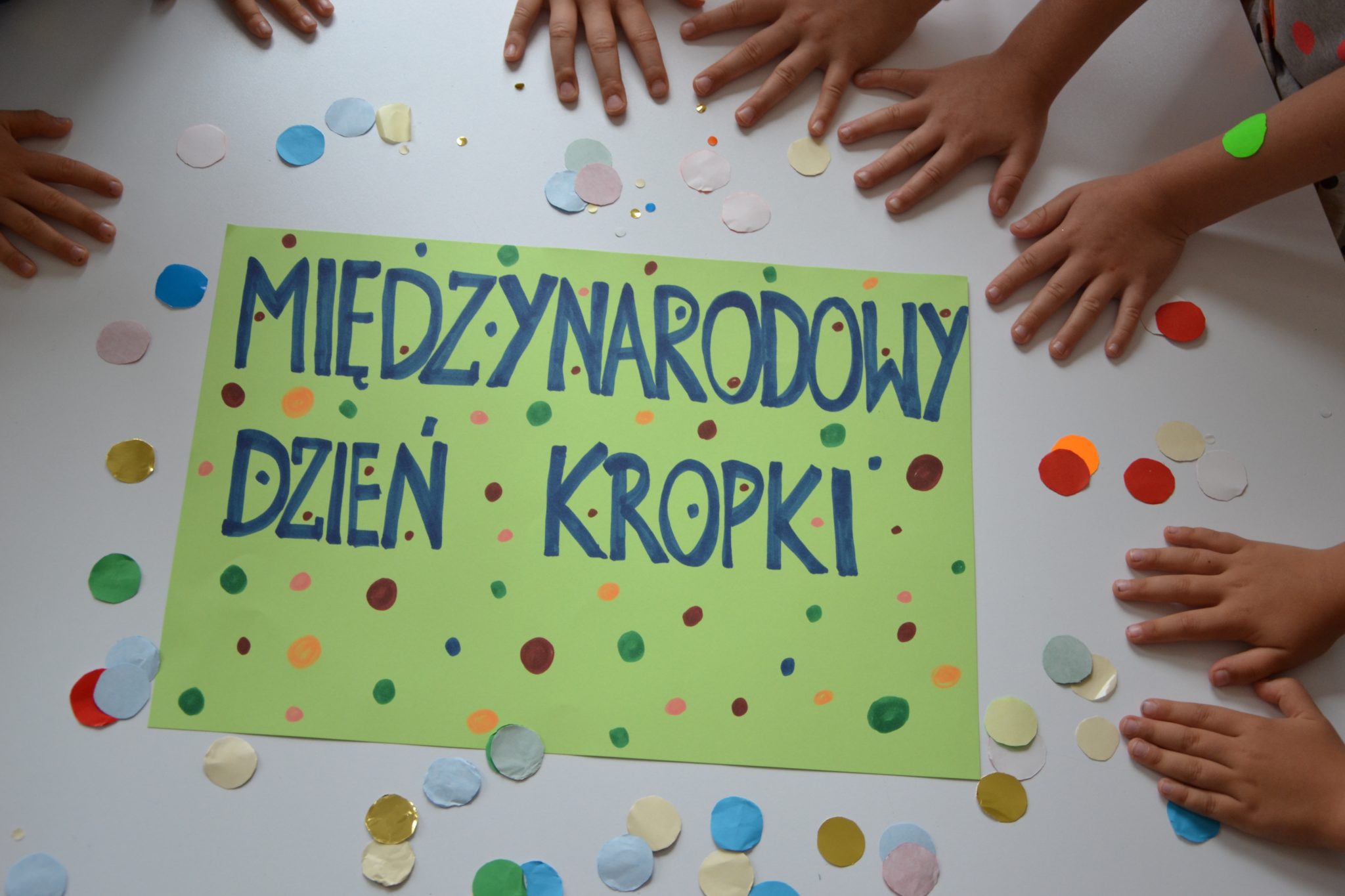 Dzień Kropki Scenariusz 3 Latki 15.09. – Międzynarodowy Dzień Kropki | Mali Olimpijczycy Pruszków